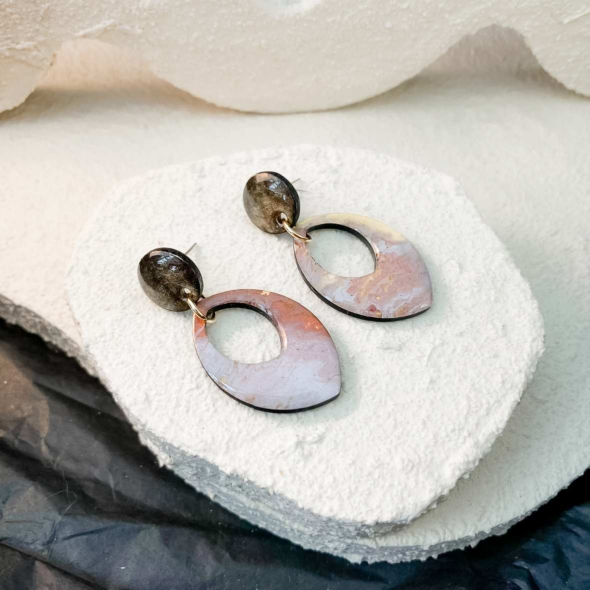 Keelin Design, Handgemaakte Oorbellen · Nina · Marquize Hanger Oorbellen · Handgeschilderd Metallic