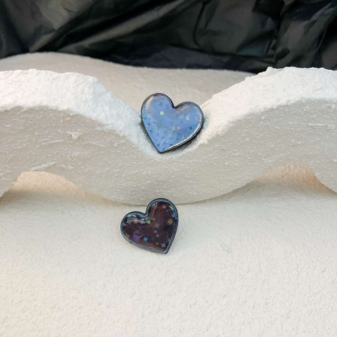 Keelin Design, Handgemaakte Oorbellen · Pearl · Hartjes Oorbellen · Holografisch