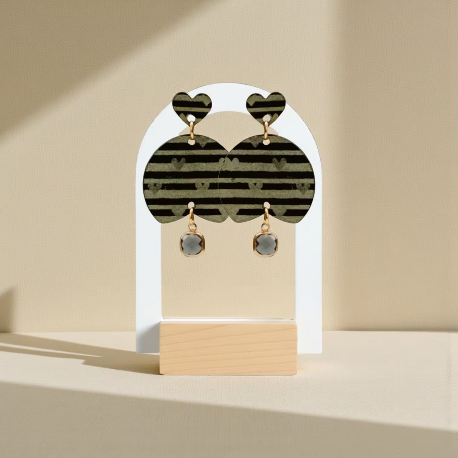 Stripes Love · Statement Oorbellen · Glashanger · Gouden Gravure