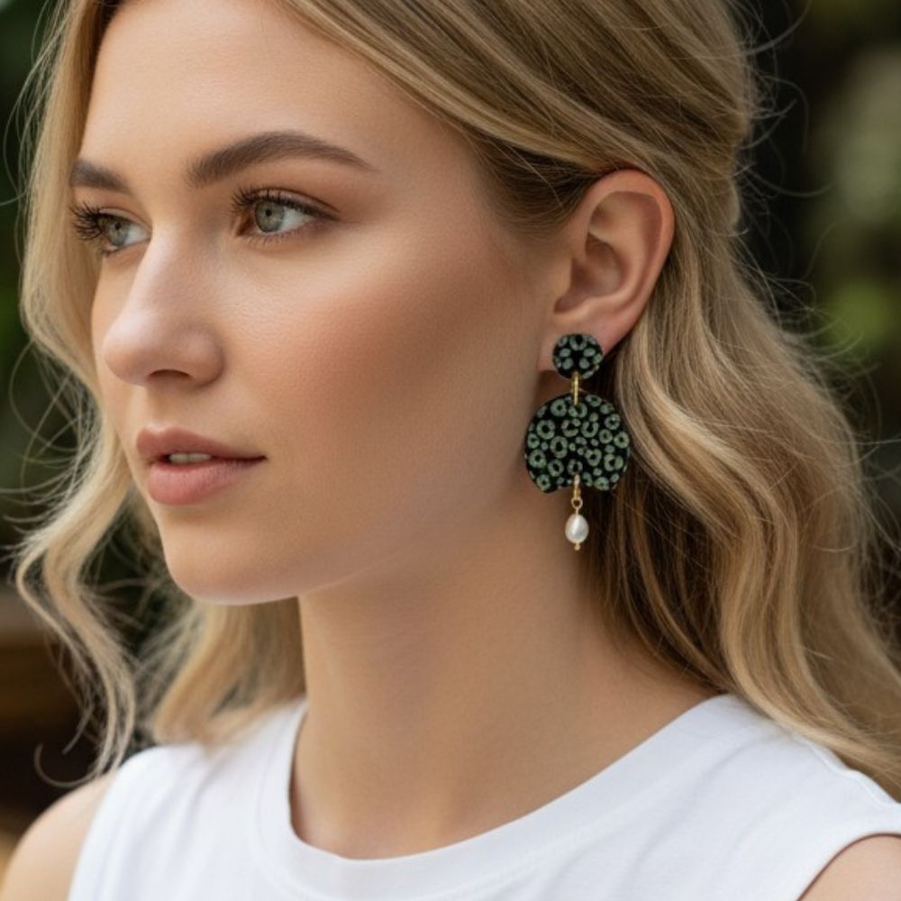 Aria - LEOPARD Statement met Zoetwaterparel Goud - Keelin Design