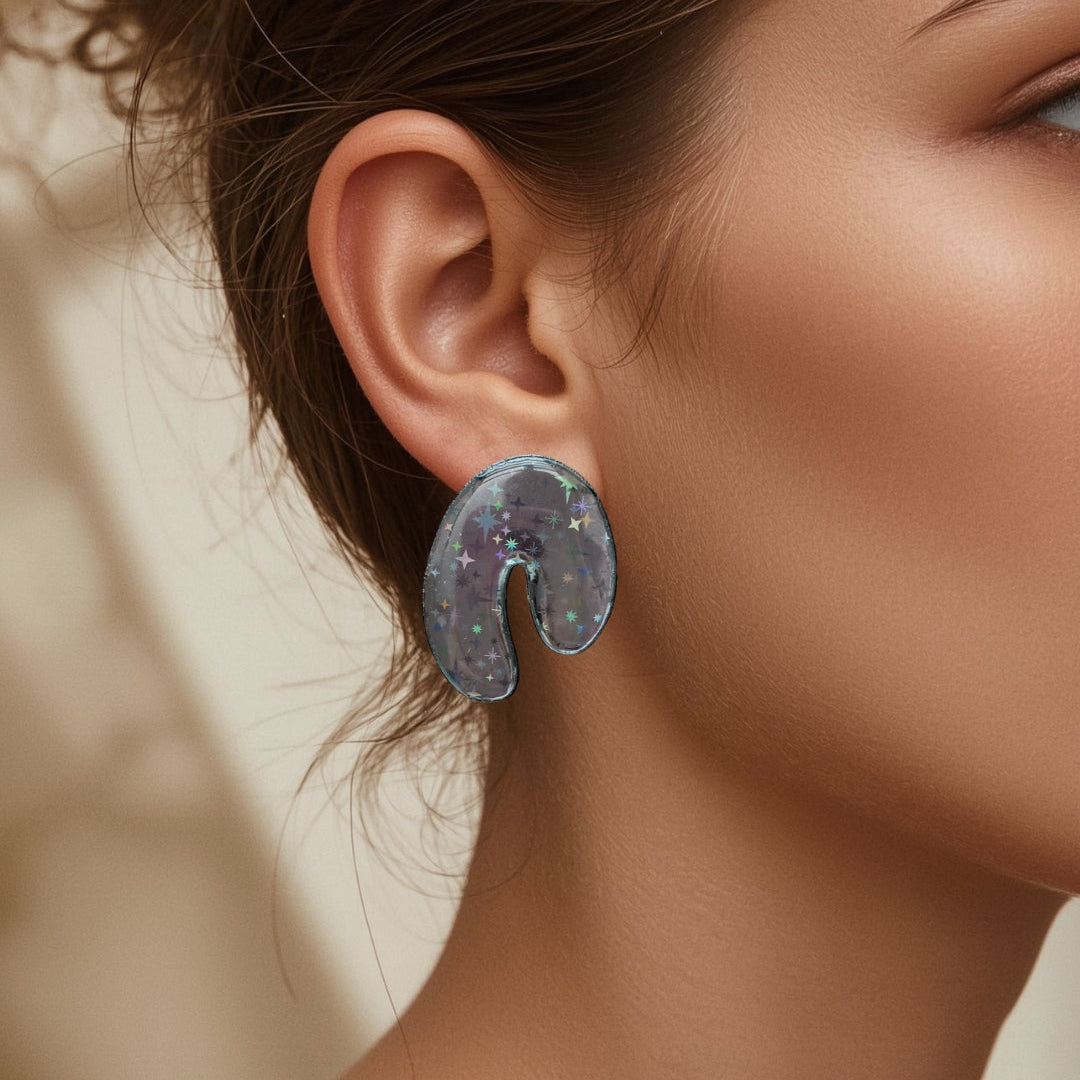 Keelin Design - Unieke laser-cut acryl oorbellen - Aurora - Holografische Statement Oorstekers - Midi