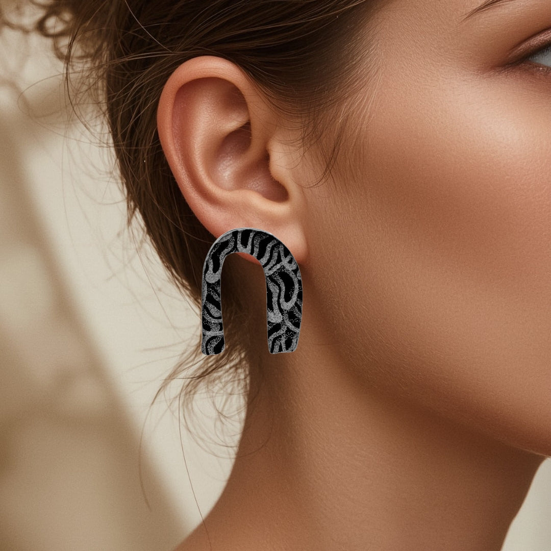 Keelin Design Handmade Jewelry - Unieke laser-cut acryl oorbellen - Statement oorbellen - Lichtgewicht oorbellen - Chloe