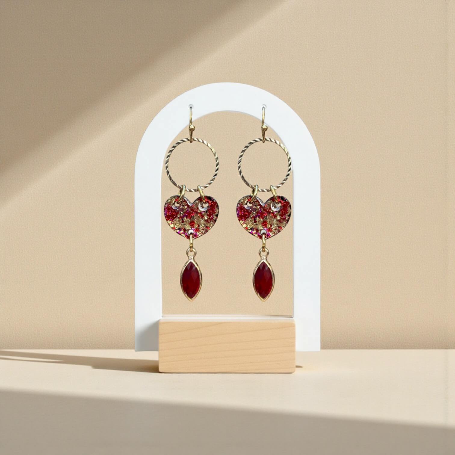 Isabelle · Statement Hartjes Oorbellen · Glashanger