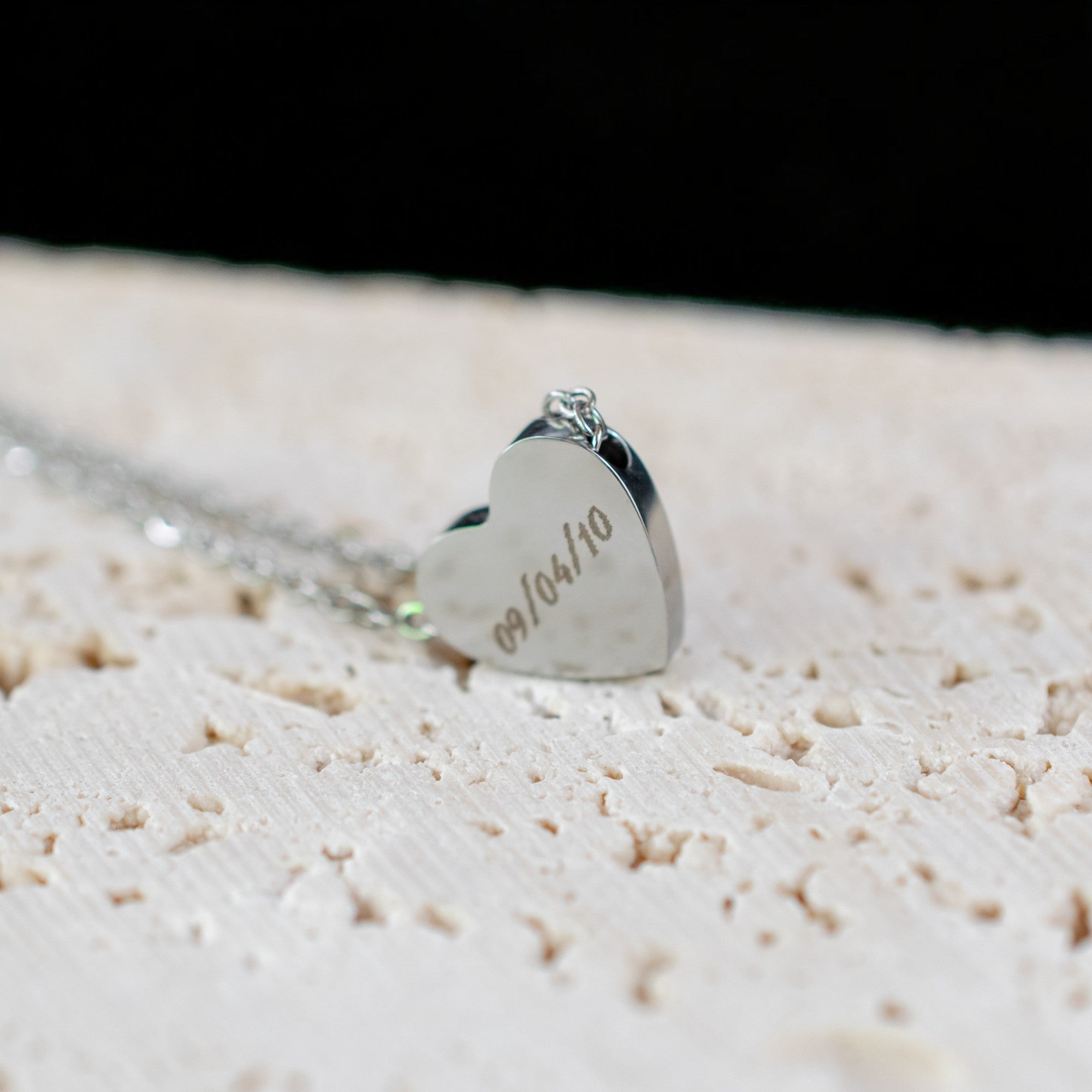 Gepersonaliseerd juweel: Fijne ketting met hartje kraal