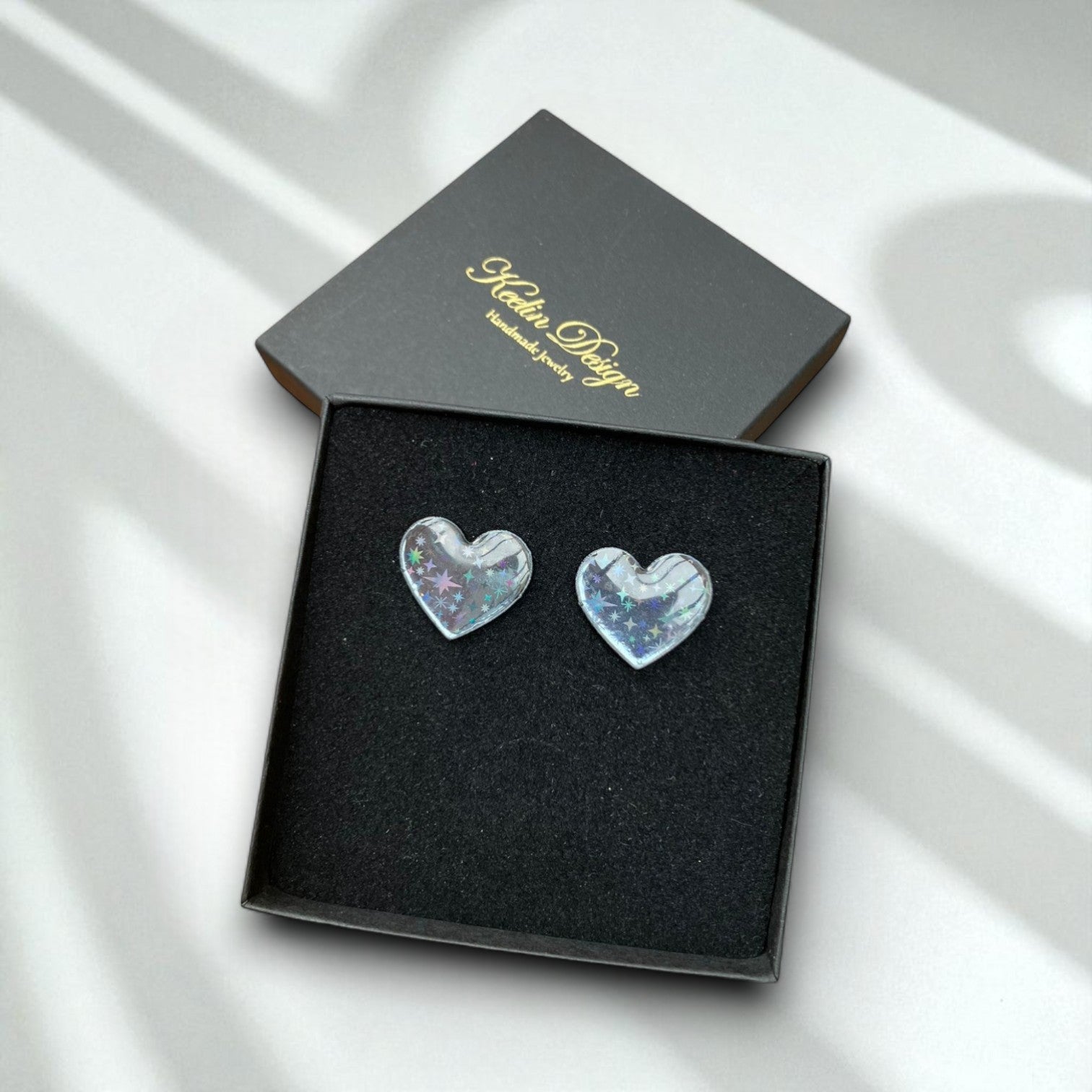Keelin Design - Unieke laser-cut acryl oorbellen - Pearl - Holografische Oorbellen - Midi