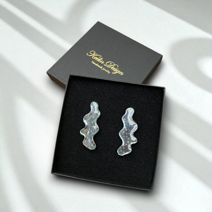 Keelin Design - Unieke laser-cut acryl oorbellen - Stella - Holografische Oorbellen - Midi