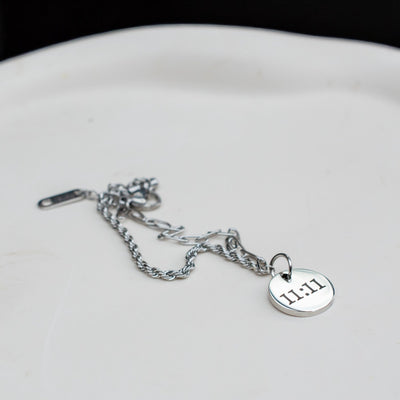 Gepersonaliseerde Armband met Ronde Hanger - Keelin Design