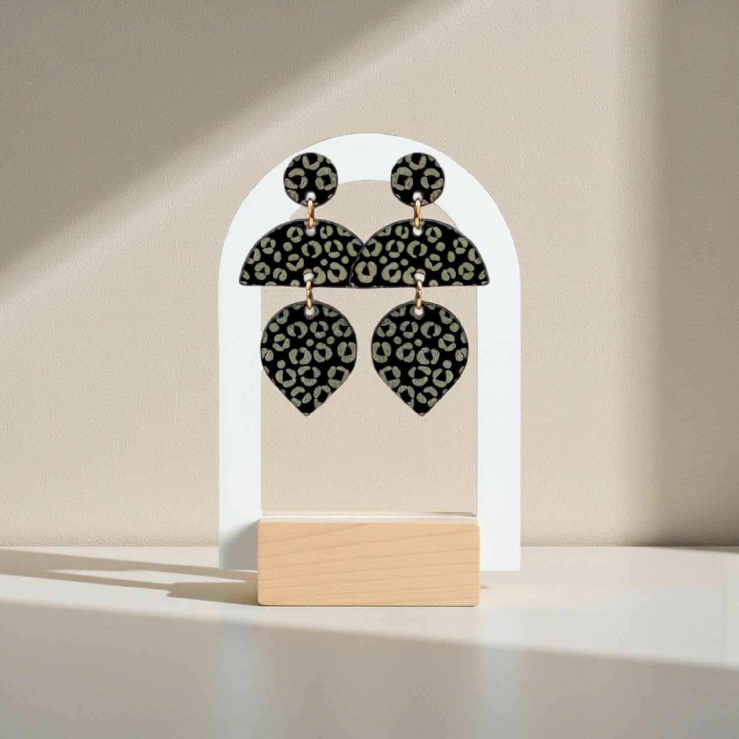 Nora · Statement Luipaard Oorbellen · Metallic Gouden Gravure - Keelin Design