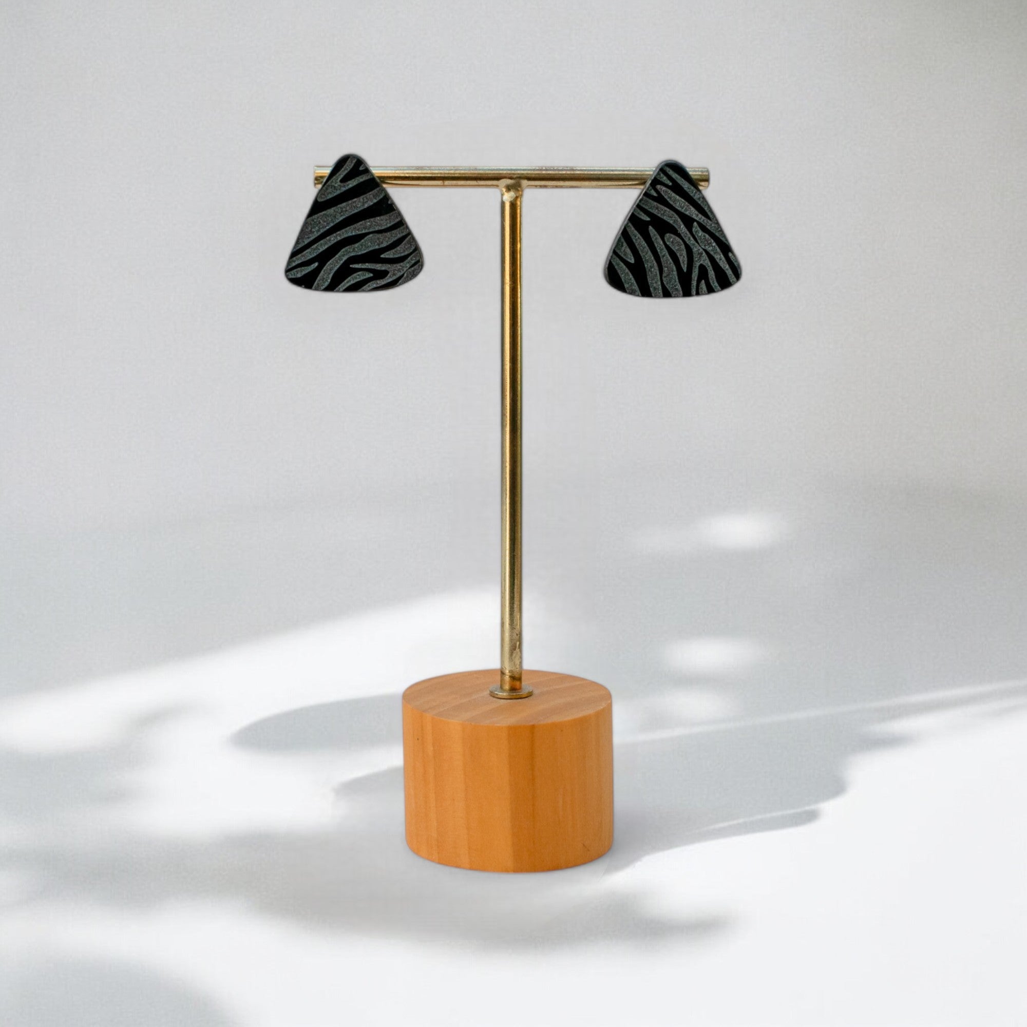 Sofia - MIDI Driehoek Zebra Zilver/Goud - Keelin Design